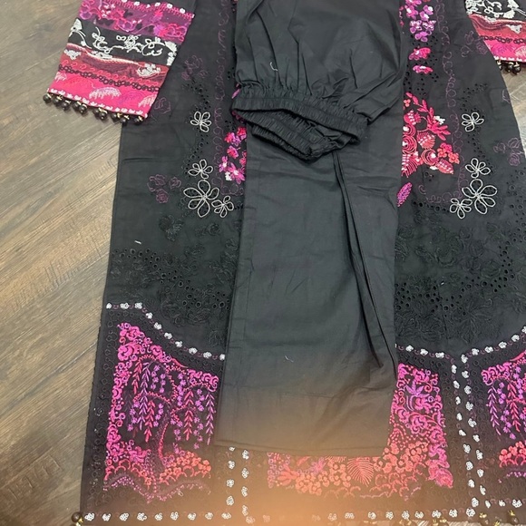 Pakistani dresses - Picture 4 of 7